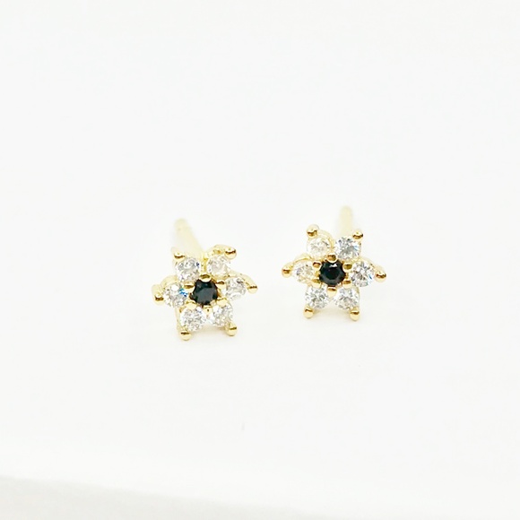 Flower Stud in Gold/Black CZ 925 - Picture 8 of 8